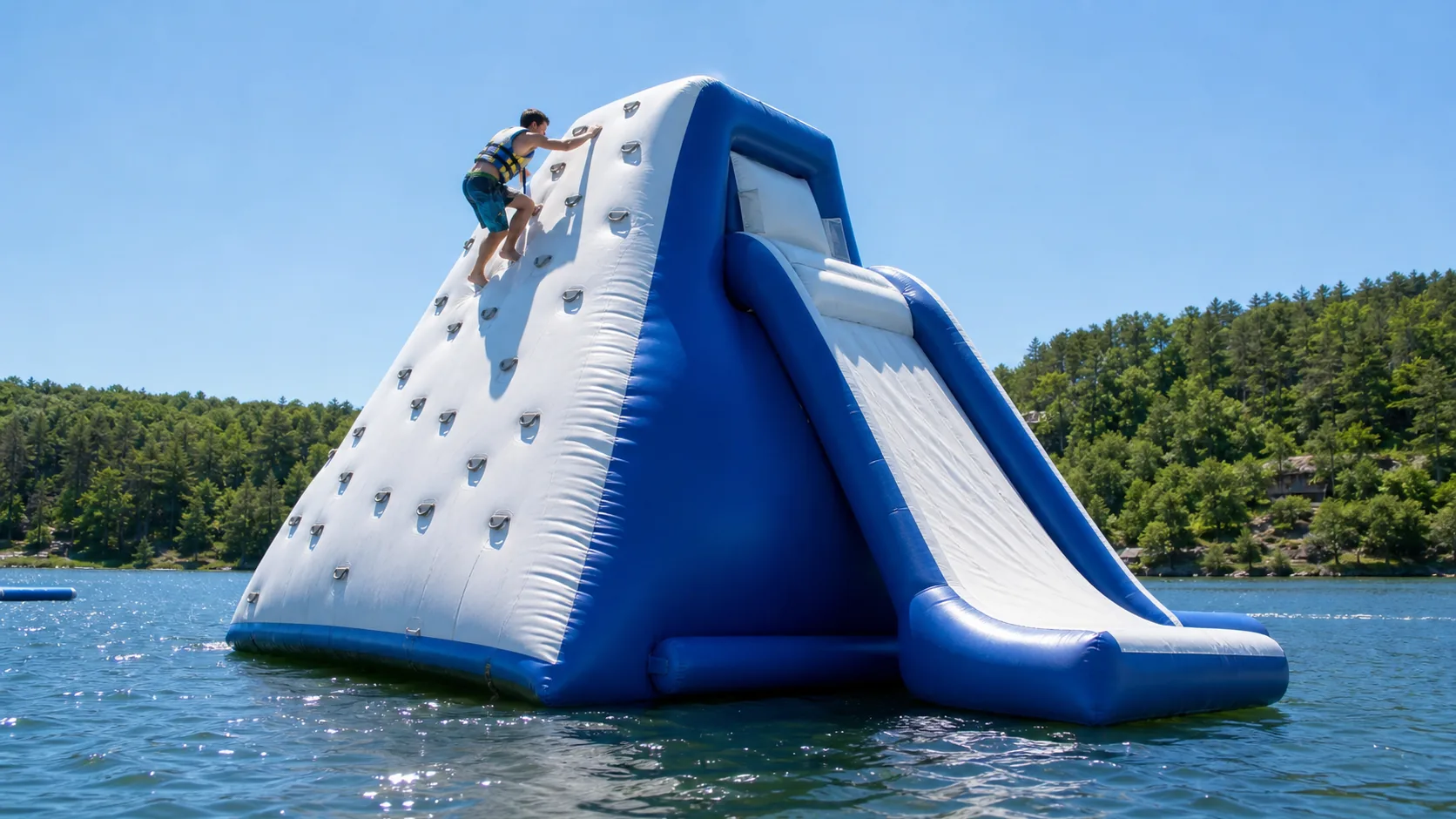 Iceberg d'eau gonflable & Blob d'escalade : guide d'achat