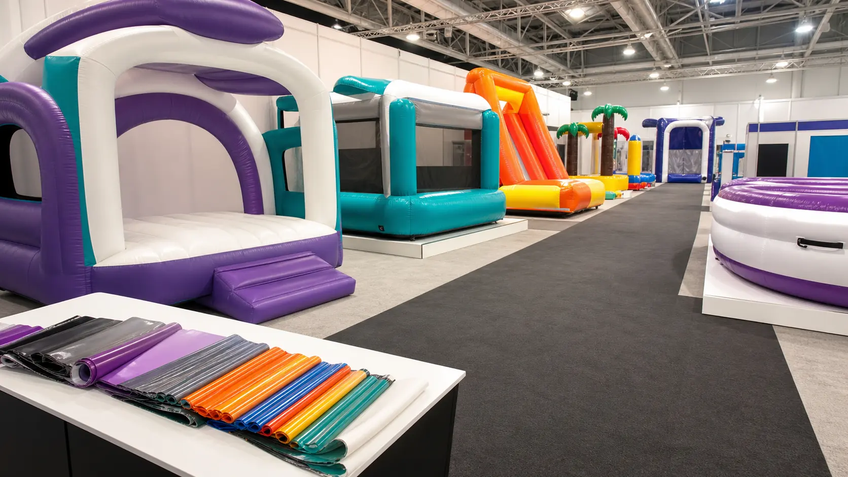 B2Bバイヤーはどうインフレータブルのサプライヤーを探し、見極めるか：展示会・プラットフォーム・工場監査